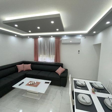 Apartman Jovana Bileća Екстериор снимка