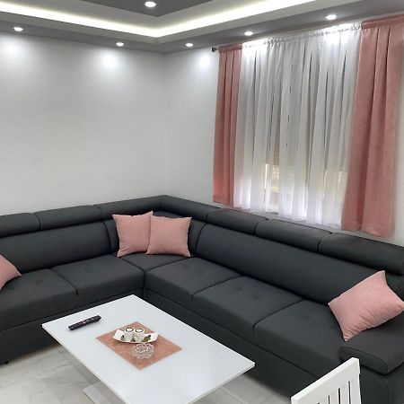 Apartman Jovana Bileća Екстериор снимка