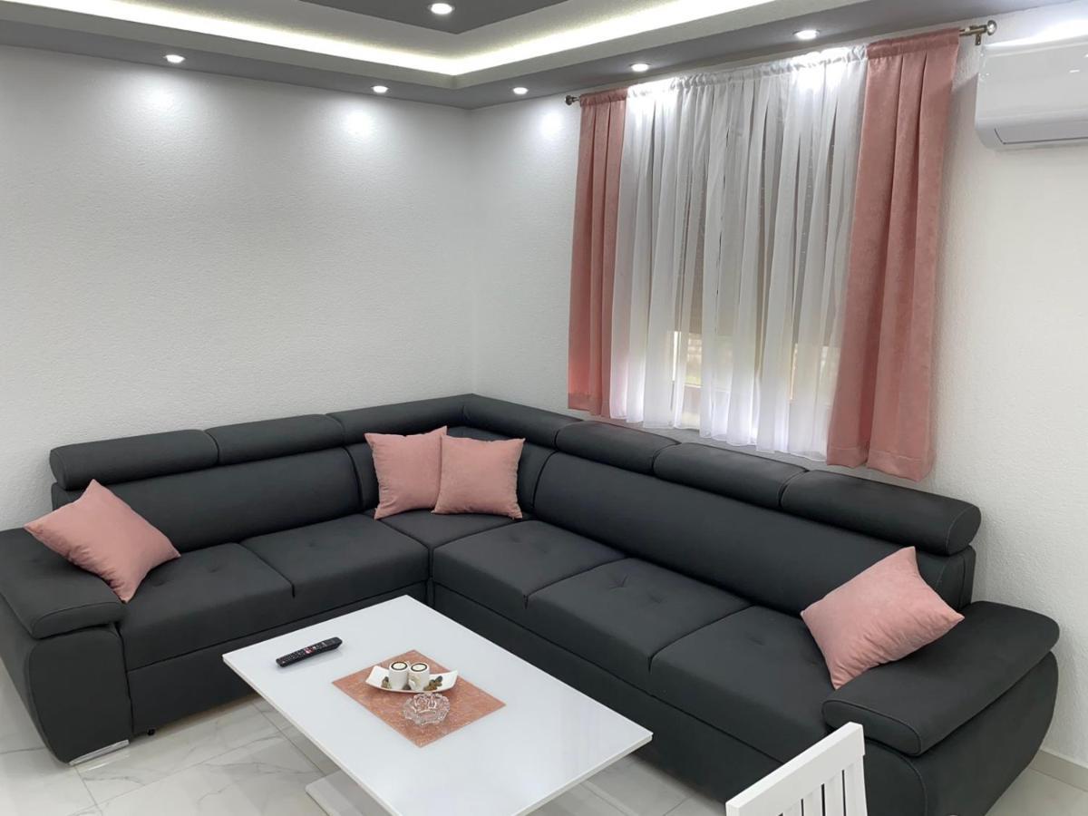 Apartman Jovana Bileća Екстериор снимка